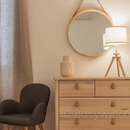 Easy Welcome White Magnolia Apartman *